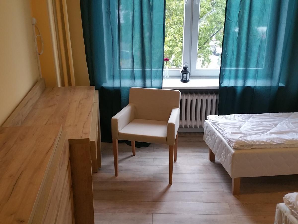 Kaktus Guest House 2 Варшава Екстер'єр фото