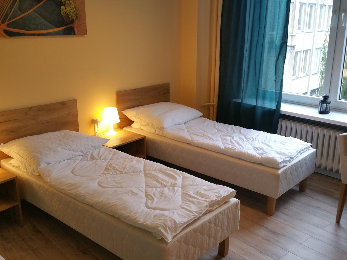 Kaktus Guest House 2 Варшава Екстер'єр фото