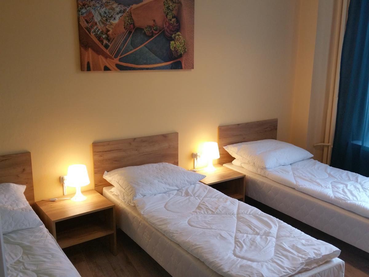 Kaktus Guest House 2 Варшава Екстер'єр фото