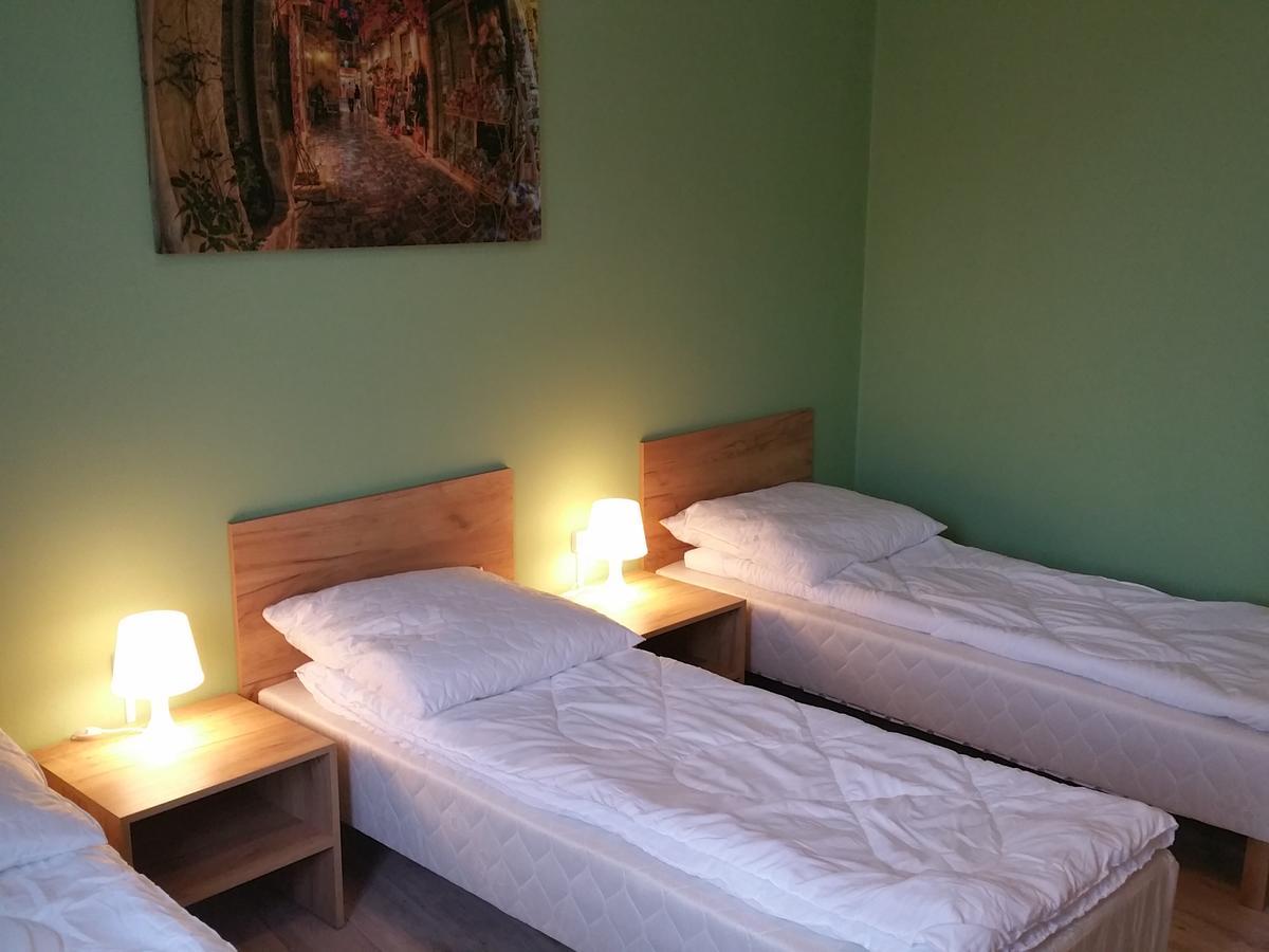 Kaktus Guest House 2 Варшава Екстер'єр фото