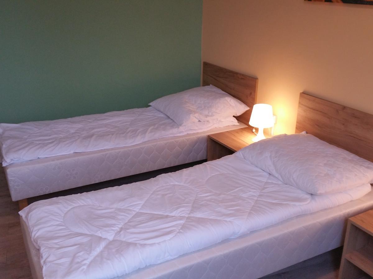 Kaktus Guest House 2 Варшава Екстер'єр фото